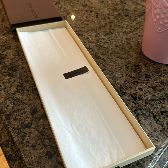Louis Vuitton tie box - Picture 7 of 7